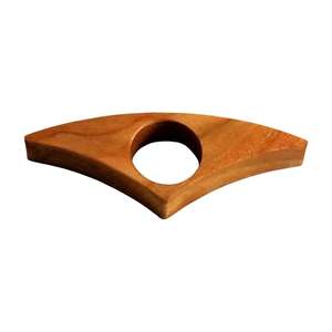 Support de livre décoratif en bois pour accessoires de lecture, ajoutant un charme naturel et un support fonctionnel - Product Image 1