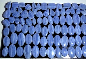 Cabujones de Ágata Azul Natural Hechos a Mano, Calidad Premium, en Varios Tamaños y Formas Personalizables para la Creación de Joyería DIY - Product Image 4
