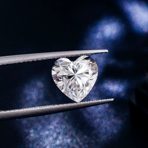 Diamant de laboratoire en forme de cœur couleur D 1,5 carat VS1 certifié IGI CVD 3EX Coupe excellente Fournisseur pour les grossistes et importateurs mondiaux de diamants - Product Image 4