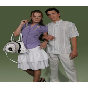 Conjunto elegante y femenino para mujer, camisa bordada de lavanda elegante y falda blanca elegante con volantes - Product Image 1