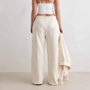 Ensemble 2 pièces personnalisé pour femme : Veste zippée intégrale et pantalon de survêtement large – Vente en gros usine - Product Image 3