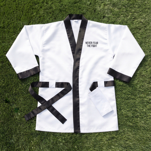 Robe de boxe professionnelle légère en satin à capuche – Tenue personnalisée pour les combats de boxe et l'entraînement aux arts martiaux - Product Image 4