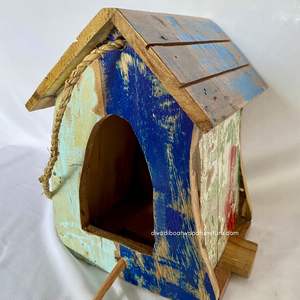 Nichoir pour oiseaux en bois recyclé, fait main, durable, en forme de bateau, couleur bois vieilli, cage à oiseaux originale, pour petits oiseaux d'extérieur - Product Image 3