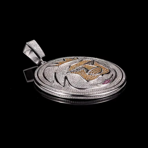 Pendentif Couronne Moissanite en Argent 925 Plaqué Rhodium, Taille Ronde Brillante, Micro-Incrustation, Thème Unisexe, Charme de Luxe - Product Image 4