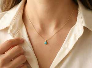 Collar con Colgante Redondo de Turquesa, Plata de Ley 925, Baño de Oro, Cristal Morado/Lila, Piedra de Nacimiento de Diciembre, Hecho a Mano, Minimalista - Product Image 6