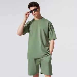 ชุดฤดูร้อนพรีเมียม กางเกงขาสั้นและเสื้อยืด ผ้าฝ้าย 100% ระบายอากาศได้ดี นุ่มสบาย เหมาะสำหรับออกกำลังกายและสวมใส่ทั่วไป รับผลิตตามแบบ OEM แบรนด์ส่วนตัว - Product Image 1