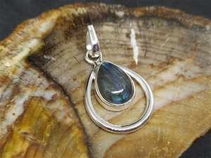 Colgante de Labradorita en Plata y Oro, Joyería de Piedra de Nacimiento, Regalo de Aniversario o Día de la Madre, Latón, Étnico, para Mujer, Calidad Premium - Product Image 4