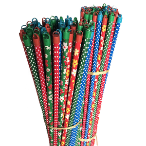 Outils de nettoyage écologique Vietnam balai en bois manche de balai fleur et pointillé vadrouille bâton Super haute qualité fabrication - Product Image 5