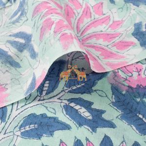 Tela de Algodón Puro Indio con Estampado de Girasoles, Diseño Floral Impreso a Mano, Tela Verde con Estampado de Girasoles para Ropa - Product Image 3