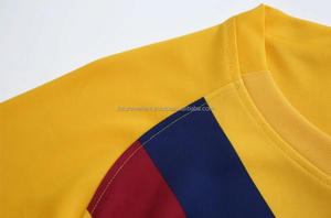 Meilleure vente d'uniformes de football 100% polyester sublimés de haute qualité à séchage rapide respirant avec un nouveau design d'uniformes de football personnalisés - Product Image 6