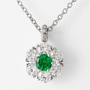 Joyería Moderna, Collar con Colgante de Flor de Oro Blanco y Amarillo de 14K con Esmeralda Redonda de 0.89ct y Diamante Cultivado en Laboratorio, Elegante Regalo para Mujer - Product Image 1