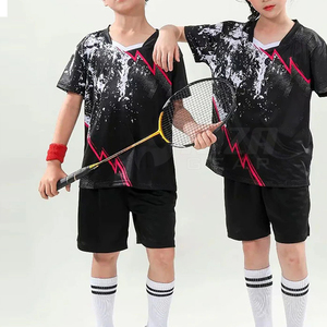 Tenue de tennis pour homme NIZA GEAR, noire, imprimée par sublimation, motif éclair rouge, respirante, en polyester, coutures sans couture - Product Image 4