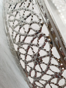 La mejor bandeja de servicio de metal de estilo moderno a la venta para vestidores, spas y regalos de boda a un precio asequible de la India - Product Image 3