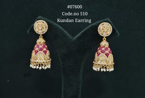 ต่างหูแบบจุมกี 07600Kundan ประดับมุก ต่างหูทองเหลืองชุบแบบวิคตอเรียน สำหรับผู้หญิงชาติพันธุ์ต่างๆ เหมาะสำหรับงานปาร์ตี้และงานแต่งงาน - Product Image 2