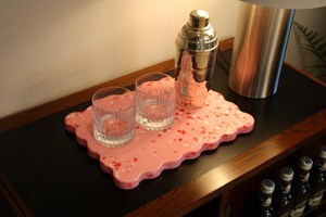 Planche à fromages décorative en résine, taille personnalisée, faite à la main, colorée, durable, écologique, passe au lave-vaisselle - Product Image 3