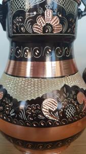 Pichet à eau élégant en cuivre, design raffiné, fait main, idéal pour l'entrée des invités, les repas en famille et les idées cadeaux, provenant d'Inde. - Product Image 3