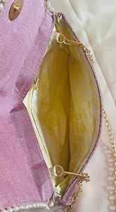 กระเป๋าคลัทช์ปักลายดีไซน์เก๋ ราคาไม่แพง สวยหรู สำหรับสุภาพสตรี เหมาะสำหรับงานแต่งงาน งานปาร์ตี้ งานเทศกาล และโอกาสทั่วไป - Product Image 4