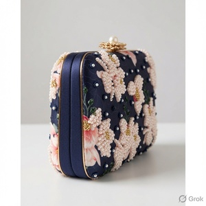 AZIZA FASHION DREAM กระเป๋าคลัทช์ลายดอกไม้ประดับลูกปัด งานแฮนด์เมด สำหรับงานเลี้ยงตอนเย็น สีน้ำเงินเข้ม ประดับมุก ปิดแบบฝาพับ ความจุ 1 ลิตร - Product Image 2