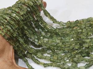 Perles d'apatite verte naturelle facettées, taille 5-8 mm, vendues par brin de 8 pouces de long - Product Image 2