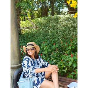 Conjunto de pantalones cortos Peacock Garden talla XS - Product Image 4