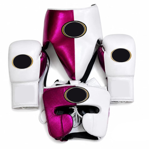Service OEM ODM, ensembles de boxe durables avec logo personnalisé, rose et blanc métalliques, protège-tête, gants de boxe, protège-guêtres, équipement de combat professionnel - Product Image 1