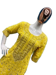 Algodón puro de rayón con encaje en Kurta y hermoso trabajo en el cuello con trabajo de hilo a precio mayorista con material de alta calidad - Product Image 3