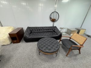 ¡Gran Oferta! Sofá Seccional de Tres Plazas de Tela Chenilla Azul, Moderno y Ecológico, con Patas de Madera Maciza, para Escuela, Parque o Sala de Estar - Product Image 3