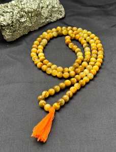 Cuentas de Oración de Cristal Pulido de Forma Irregular con Temática Budista, Hechas a Mano, Ecológicas, de Piedra Semipreciosa, con Borla Naranja - Product Image 2