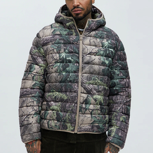 Chaqueta de Invierno para Hombre ARTIZ INTERNATIONAL, Cortavientos, Ecológica, con Capucha, Exterior de Nailon/Algodón, Detalle de Cuentas, Venta al Por Mayor - Product Image 1