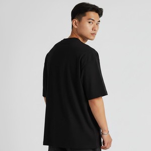 Camiseta Negra Extra Grande con Estampado Personalizado para Hombre, Manga Corta, Cuello Redondo, Informal, de Algodón Jersey Premium, con Patrón de Letras y Logotipo Frontal, OEM ODM - Product Image 2
