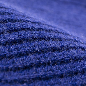 หมวกบีนนี่สีขาวอาร์กติก ลายถักแบบเคเบิล หนานุ่ม อุ่นสบาย แฟชั่นฤดูหนาว เหมาะสำหรับเล่นสกีและเดินทาง ใช้ได้ทั้งชายและหญิง ผลิตจากผ้าทั่วไป - Product Image 3