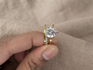 Anillo de Compromiso Vintage de Lujo en Oro Sólido de 10K con Diamante Cultivado en Laboratorio de 2.20Ct, Corte Solitario de 4 Puntas, Apilable, para Aniversario de Bodas - Product Image 2