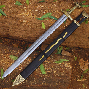 Espada Vikinga de Acero de Damasco de 40” – Hoja de exhibición de caballero medieval forjada a mano con espada completa y vaina de madera - Product Image 6