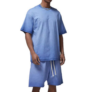 Ensemble short et t-shirt délavé style streetwear pour homme – T-shirt ample à épaules tombantes et short délavé effet soleil – Deux pièces - Product Image 6