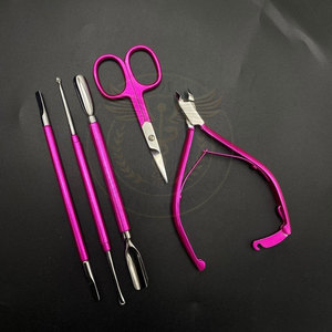 Kit de manucure et pédicure professionnel de luxe 8-en-1 en acier inoxydable avec outils portables et durables - Product Image 6