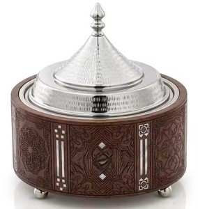 Olla caliente de madera con incrustaciones de perlas y mandala, de diseño intrincado, ideal para calentar comida árabe en buffet o catering durante el Ramadán. - Product Image 1