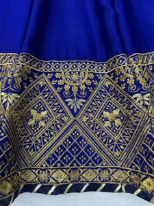 ชุดเดรส Anarkali สีน้ำเงินพร้อมผ้าคลุมไหล่ ปักลายดอกไม้ ชุดอินเดีย-ปากีสถาน สำหรับงานแต่งงานและงานเลี้ยงสำหรับผู้หญิง - Product Image 6