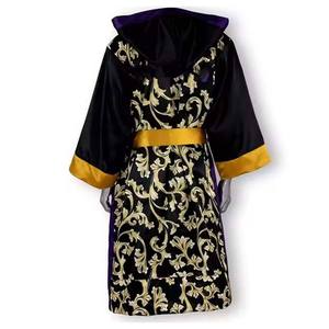 Robe à capuche respirante de haute qualité en polyester, motif floral noir et or, bordure violette, ceinture jaune, pour entraînement MMA/Kickboxing - Product Image 2