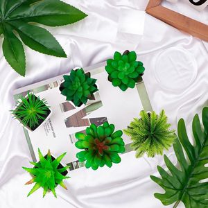 Modernas 6 Piezas de Suculentas Artificiales Pequeñas de Plástico para Decoración Interior; 6 Piezas de Plantas Artificiales, Adornos de Suculentas Falsas en Macetas Verdes - Product Image 2