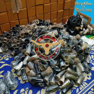 Coupe à boire artisanale en corne de bœuf de style viking, verre rustique brillant en corne, à prix abordable - Product Image 6