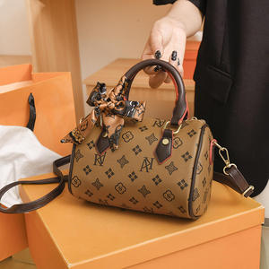 Sac à bandoulière mini pour femme, personnalisé avec logo imprimé, imperméable, nouvelle arrivée, tendance, best-seller - Product Image 3