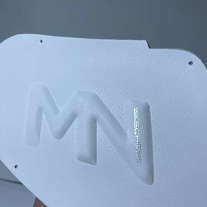 Patchs en TPU, PVC, caoutchouc et silicone 3D embossés personnalisés de haute qualité Quan Chi |   Étiquettes thermocollantes pour vêtements |   Fabriqué au Vietnam - Product Image 2