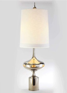 Lámpara de mesa moderna de lujo con acabado cromado, de metal, de diseño, decorativa, para el hogar, fabricada en India, con acabado cromado premium, elegante. - Product Image 2
