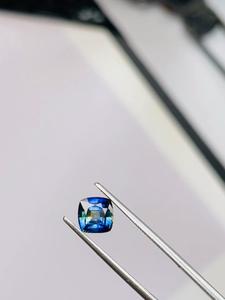 Zafiro azul natural certificado por IGI, corte mixto tipo cojín, sin calentar, sin tratar, 0.95 CTS, gema azul verdosa profunda. - Product Image 2