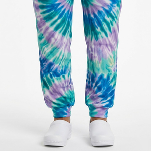 Conjunto de Uniforme Médico Tie Dye de Manga Larga 100% Algodón para Mujer, Top con Cuello en V, Pantalones Ajustados Tie Dye, Uniforme de Enfermería Sublimado - Product Image 5