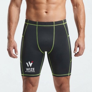 Shorts de compression noirs pour hommes, nouvelle collection, logo personnalisé, faible MOQ, shorts de compression ajustés pour la course et la gym - Product Image 1
