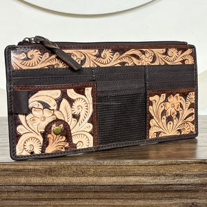 Organizador de Visera para Auto en Cuero Floral Hecho a Mano, con Múltiples Ranuras para Tarjetas y Portadocumentos, Accesorios Automotrices - Product Image 4