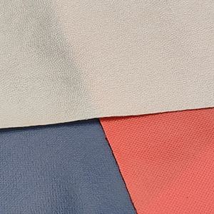 Tissu en polyester collé TPEE léger, toucher doux pour veste trench en techwear urbain - Product Image 2