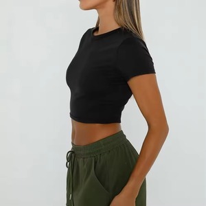 Camisetas Cortas Casuales de Algodón de 220 GSM al por Mayor, Color Personalizado, con Botones, para Mujer, Corte Regular, Top Corto, Camiseta de Verano con Logotipo Serigrafiado - Product Image 4