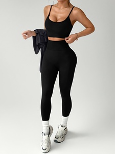 Ensemble de vêtements de sport Atlaset personnalisé en trois pièces pour femmes, vêtements de sport sans couture, soutien-gorge de sport, leggings taille haute, veste, usine OEM ODM - Product Image 4